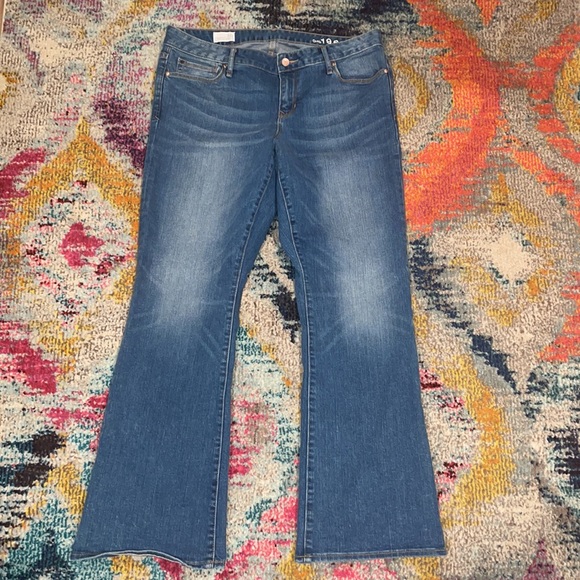 Gap Perfect Boot Jean Size 32 Short - Picture 2 of 9